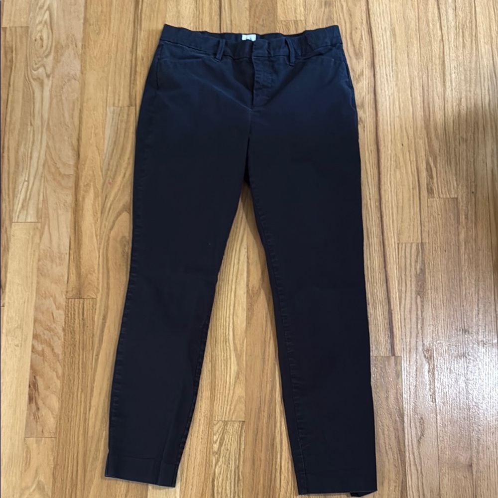 GAP women’s  black ankle khaki